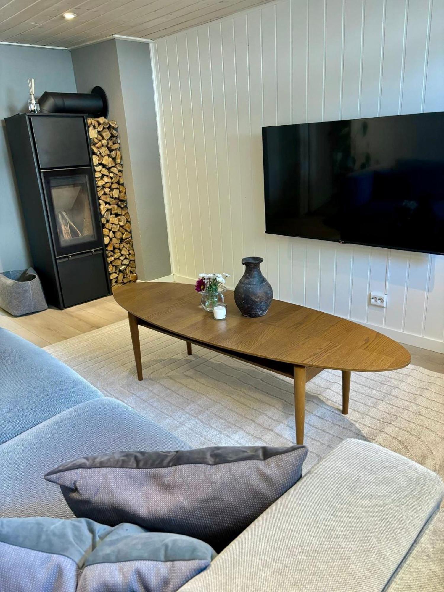 Down Town Apartment With Outside Area In Villa Kristiansand Bagian luar foto